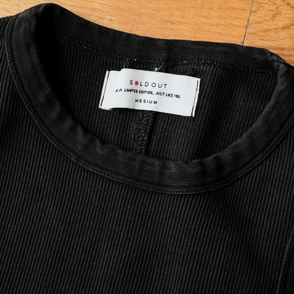 Sold‎ Out NYC Ribbed Racerback Basic Tank Black Women's M Grunge Y2K Streetstyle - Picture 2 of 6